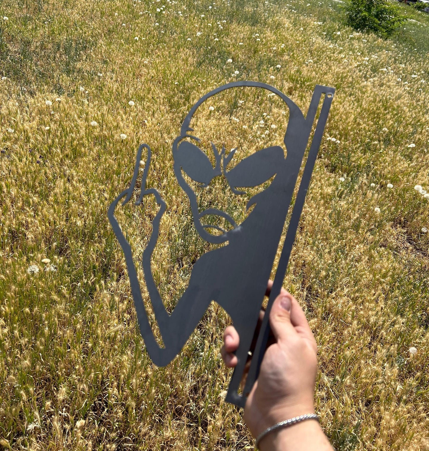 Funny Peek-a-Boo Alien Metal Sign, UFO Yard Art, Outdoor Prank Cutout, 14 Gauge Steel Tree Decor, Halloween Gift, Halloween Yard Decor