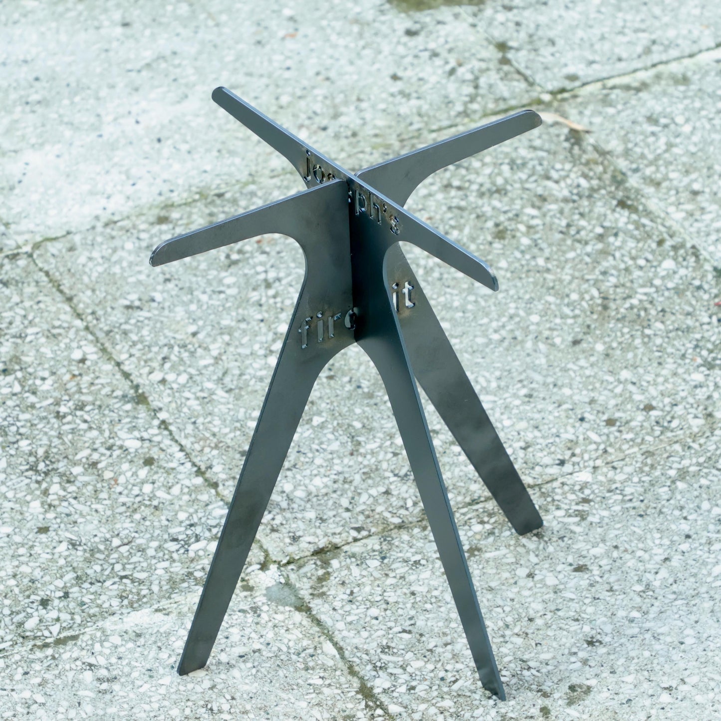 Vertical Fire Pit Grate, Heavy-Duty Campfire Stand, Log Holder for Bonfires, Fire Pit Stand for Camping, Wood Fire Starter Rack