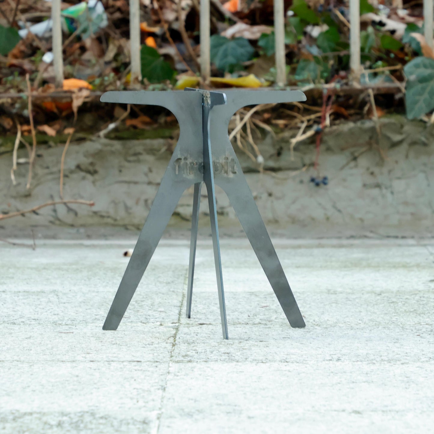 Vertical Fire Pit Grate, Heavy-Duty Campfire Stand, Log Holder for Bonfires, Fire Pit Stand for Camping, Wood Fire Starter Rack