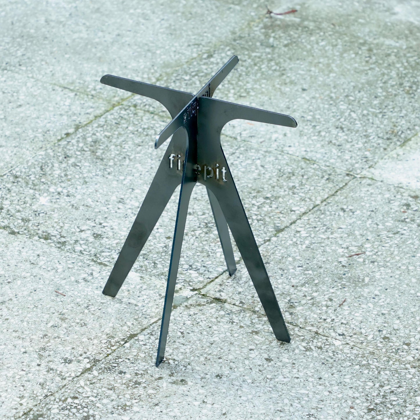 Vertical Fire Pit Grate, Heavy-Duty Campfire Stand, Log Holder for Bonfires, Fire Pit Stand for Camping, Wood Fire Starter Rack