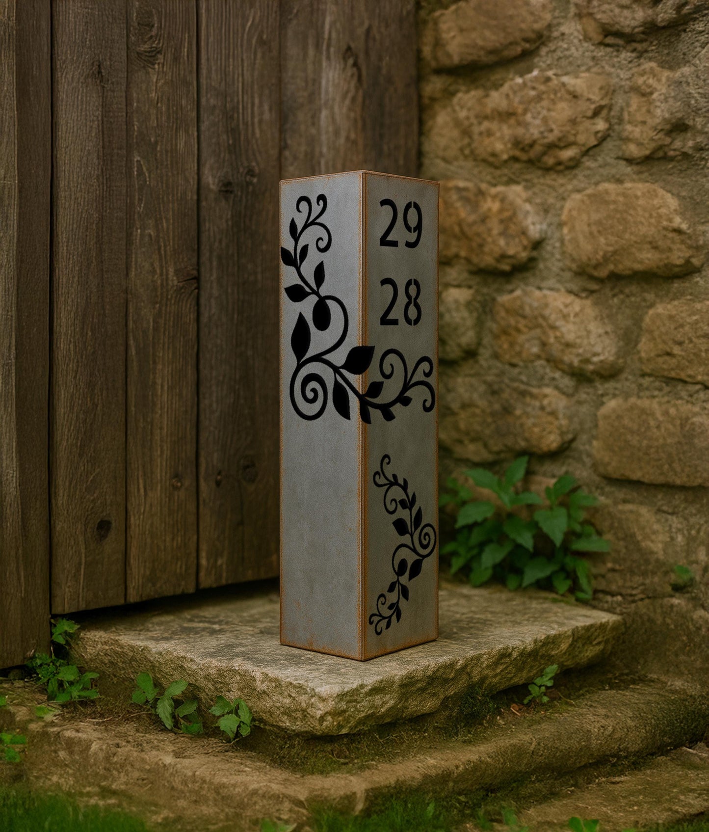Personalized House Number Column, Custom Garden Address Post, Raw Steel Yard Sign with Leaf Design, Outdoor Metal Pillar for Driveway & Lawn