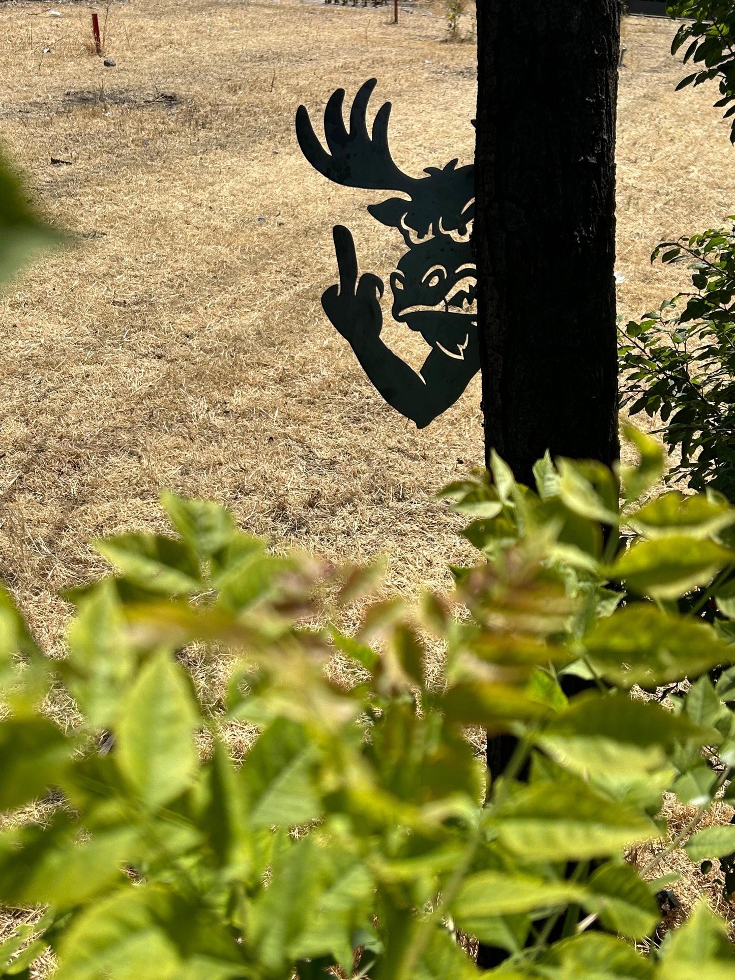 Peek-a-Boo Moose Metal Sign, Funny Tree Yard Decor, Raw Steel Outdoor Wall Art, Cheeky Cabin Decoration, Prank Gift for Hunters