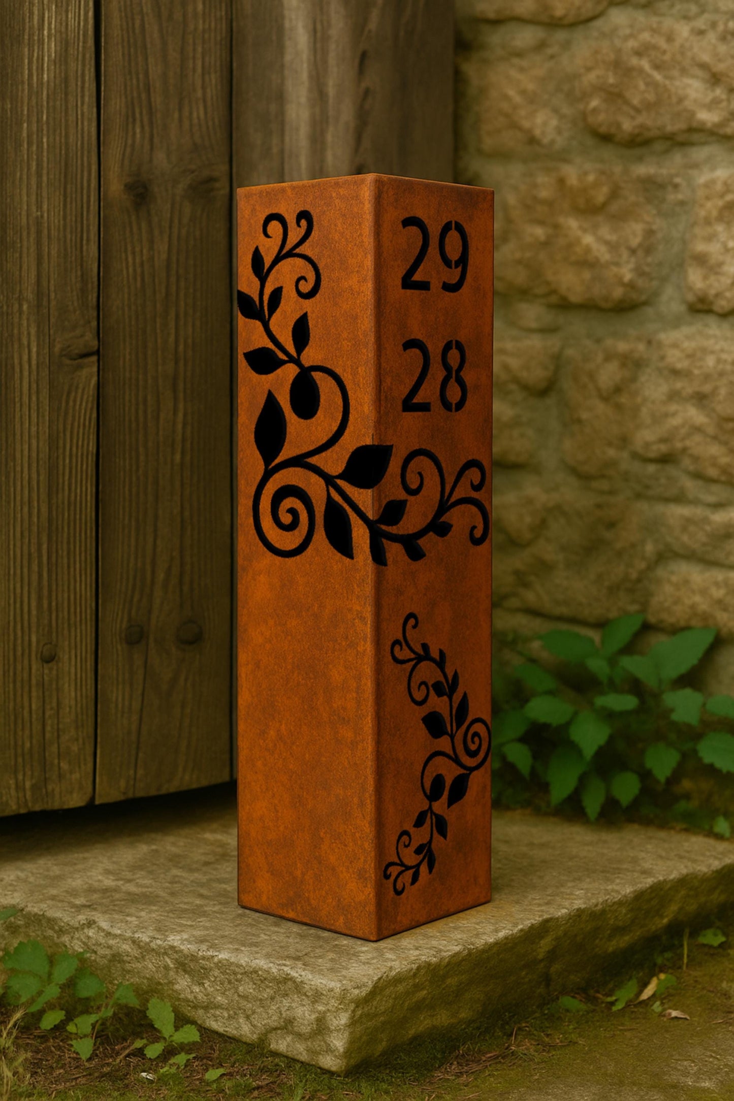 Personalized House Number Column, Custom Garden Address Post, Raw Steel Yard Sign with Leaf Design, Outdoor Metal Pillar for Driveway & Lawn